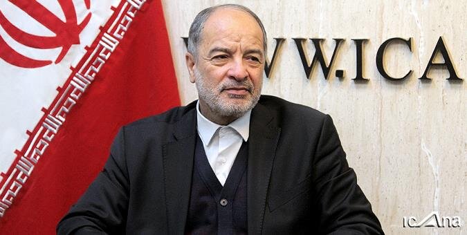 حضور مستشاری آمریکایی ها در عراق، نوعی فریب و سیاست غلط است