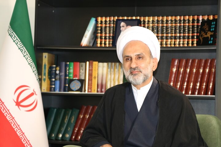 فلسفه وجودی انقلاب اسلامی خدمت صادقانه به مردم است