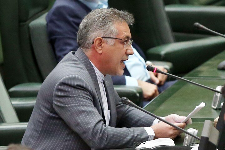 آقای وزیر! لطفا پای خود را از روی سیم بردارید