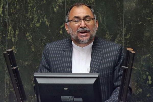 دولت بار روانی حذف ارز فسادزا و ویژه خوار پرور را با مدیریت کنترل کند