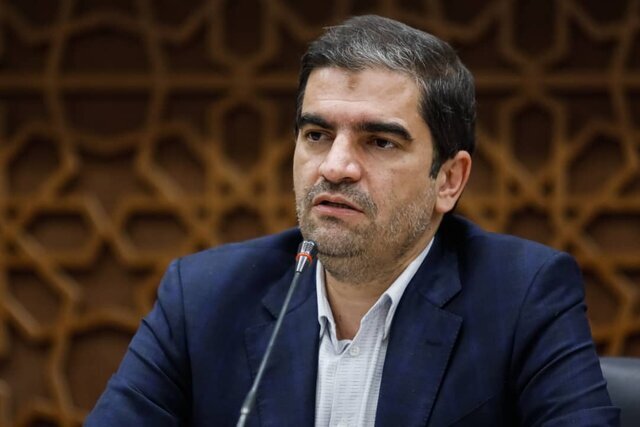 احسان قاضی زاده: بازنشستگان؛ ستون‌های ایستاده‌ی تاریخ این سرزمین