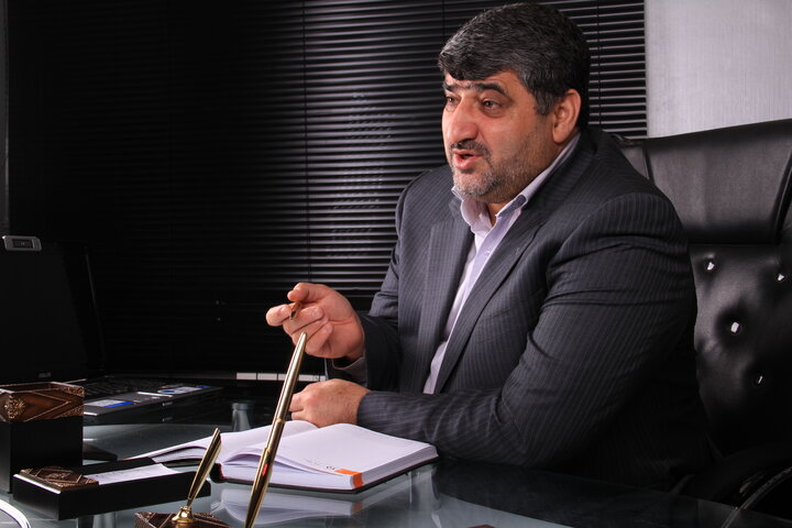 باید از نقطه نظرات اصولی مردم در قانون گذاری استفاده کرد