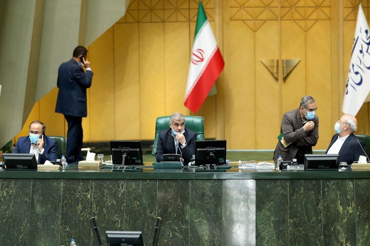 نشست علنی 18 مهر