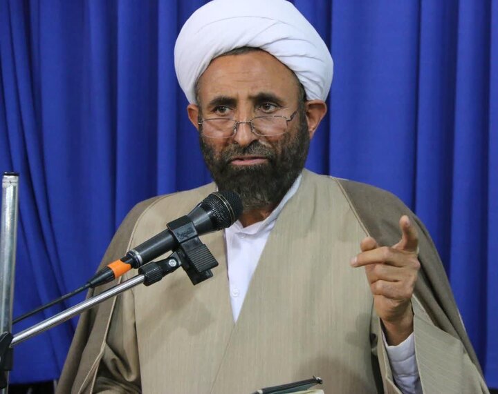 مرزبندی‌های سیاسی باید جای خود را به شاخصه اصلی نظام یعنی انقلابی‌گری بدهد