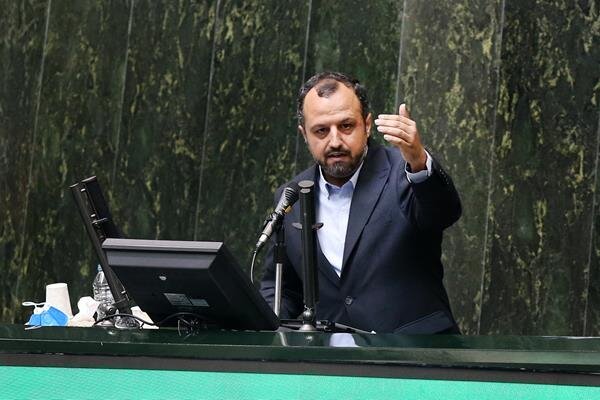 خاندوزی: اعتبارات اشتغال زایی تا یک ماه آینده تزریق می‌شود