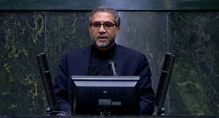 گلرو: مردم باید دلایل مربوط به قطع برق خانگی، صنایع و کشاورزی را مستقیماً از مسئولین ذیربط بشنوند