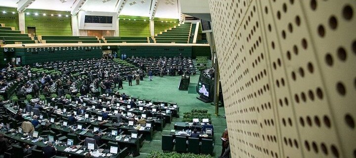 امهال یک‌ساله بازپرداخت مطالبات بانک مرکزی به شرکت ملی نفت ایران