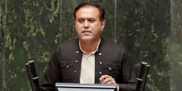 از معطل ماندن مصوبات مجلس توسط دولت خصوصا قانون رتبه بندی معلمان ناراضی هستیم