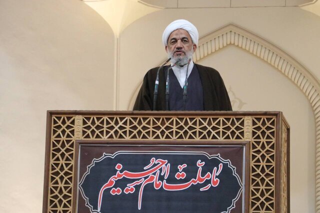 باید جلوی مسئولی که مسیر را به خطا می‌رود، ایستاد