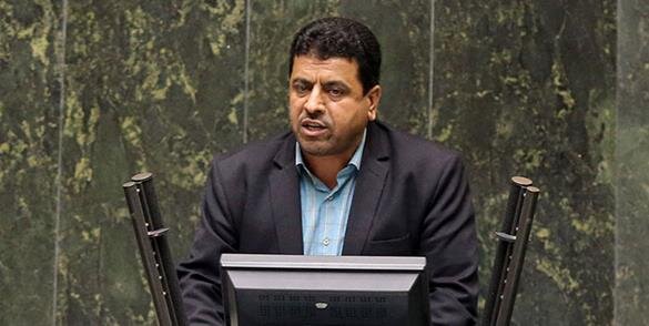 رئیس جمهور شخصاً به موضوع پرداخت معوقات فرهنگیان ورود کند/ سکاندار کشتی به گل نشسته آموزش و پرورش باید تغییر کند