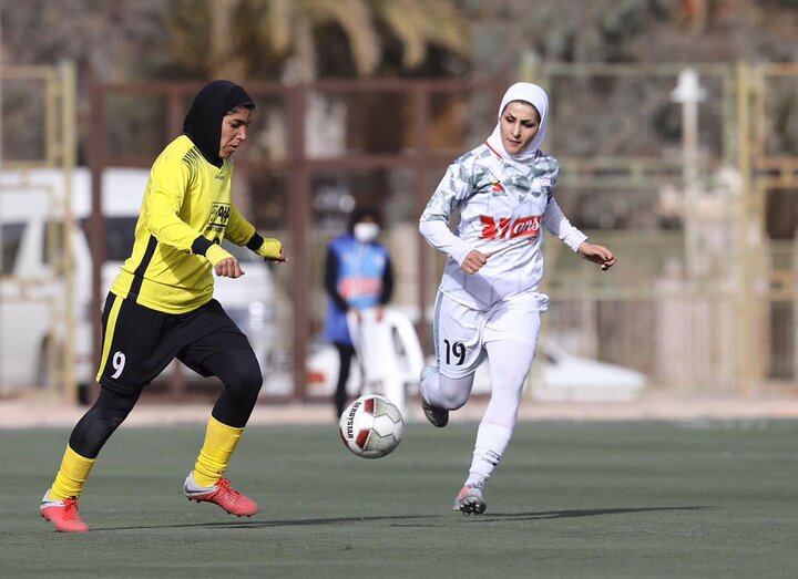 تیم فوتبال کیان نیشابور از لیگ برتر بانوان انصراف داد