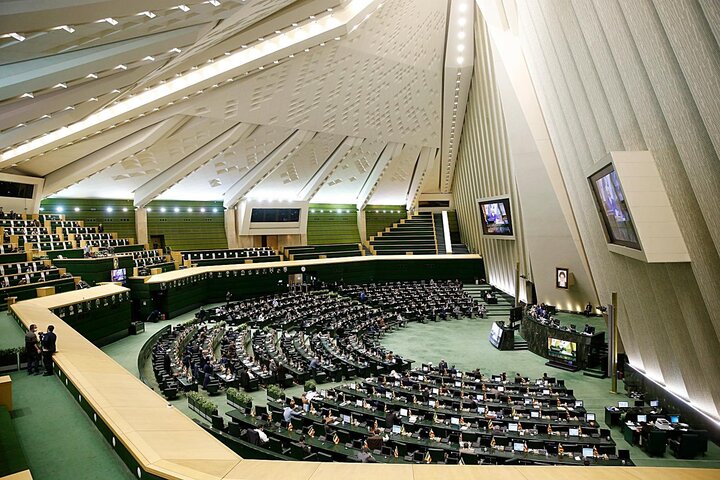 تکلیف مجلس به دولت برای تهیه برنامه زمان‌بندی واگذاری مدیریت برخی بنگاه‌ها