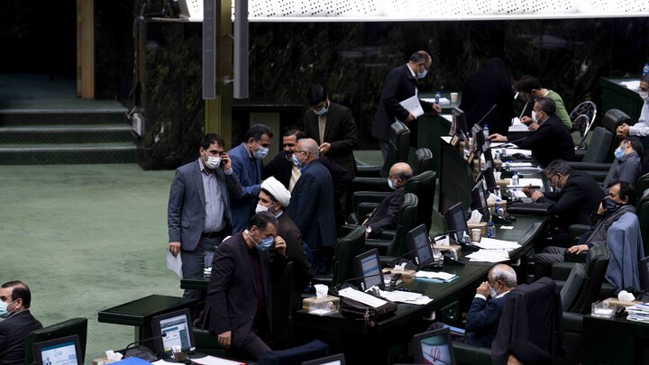 اختصاص ۴/۵ میلیارد یورو برای تقویت بنیه دفاعی