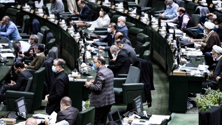 لایحه آیین نامه موسسات ارائه خدمات صدور گواهینامه های قانون فنی و ایمنی دریایی تصویب شد