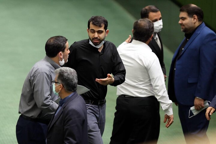 نشست علنی نوبت عصر 8 اسفند