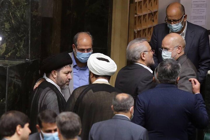 صحن علنی 17 فروردین