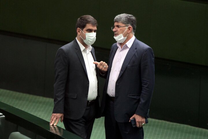 نشست علنی 18 اردیبهشت