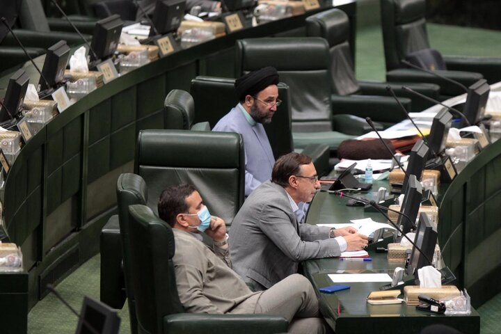 نشست علنی 18 اردیبهشت