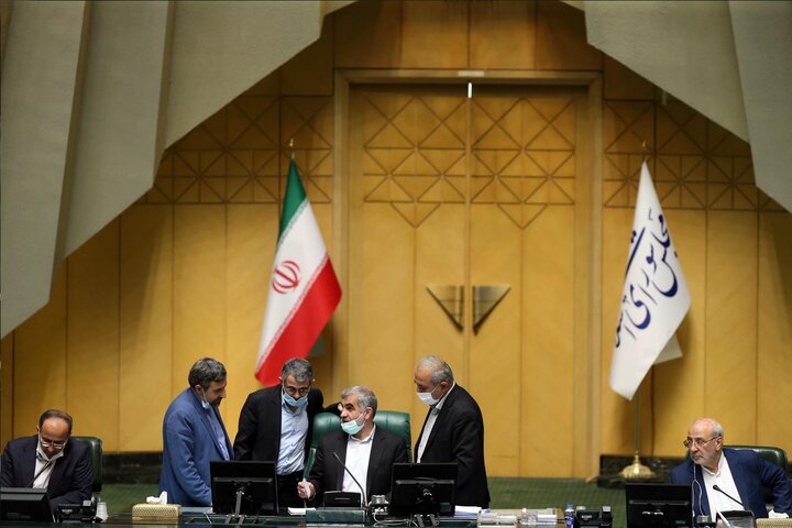 نشست علنی 18 اردیبهشت