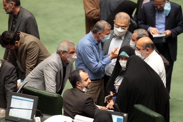 نشست علنی 18 اردیبهشت