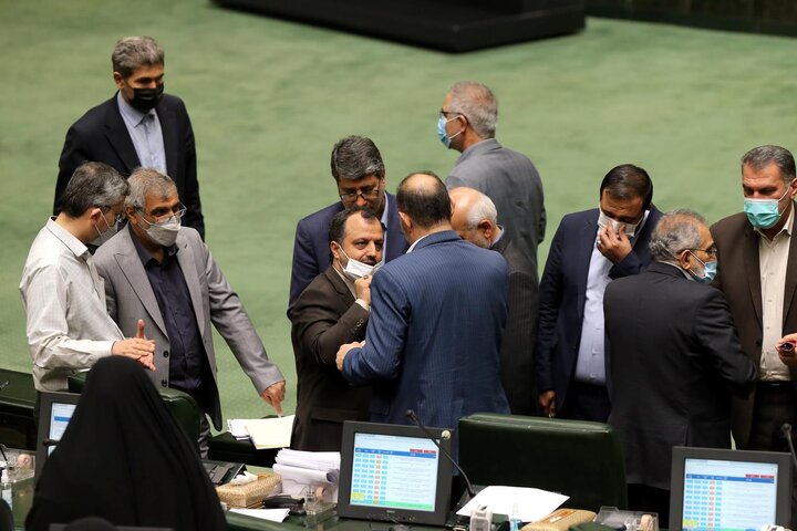 نشست علنی 18 اردیبهشت