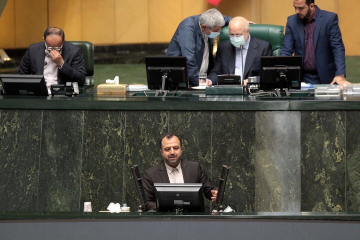 نشست علنی 18 اردیبهشت