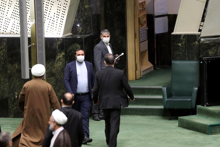 نشست علنی 18 اردیبهشت