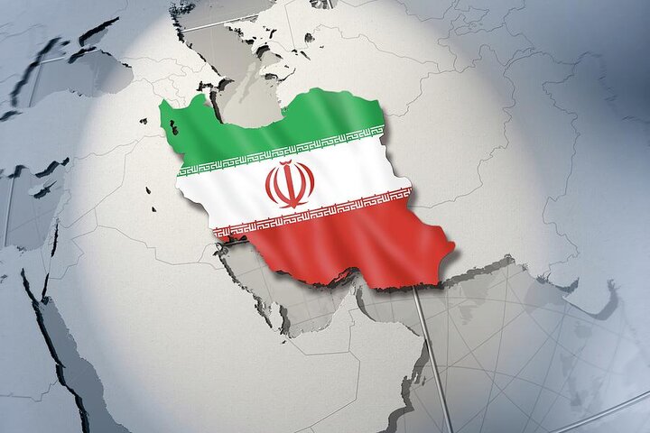 به مسئولان شرکت‌کننده در مجامع بین‌المللی در زمینه امضای معاهدات هشدار و تذکرات لازم را بدهید