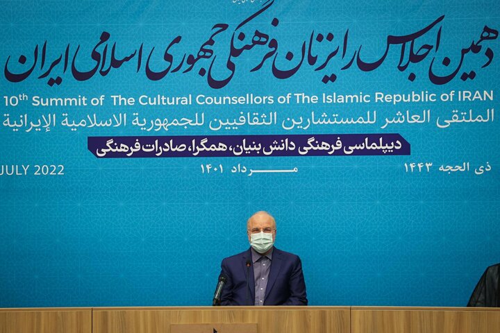 اگر مشکلات اقتصادی حل نمی‌شود به این دلیل است که در اقتصاد فهم فرهنگی نداریم