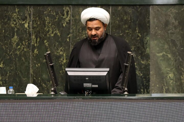 بعد از ده‌ها سال نهادهای مختلف امر حجاب نتوانستند این امر فطری را شکوفا کنند/ باید از زور و تهدید پرهیز کنیم