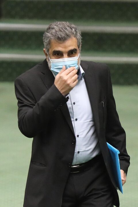 باقری کنی و امیرعبداالهیان در مجلس