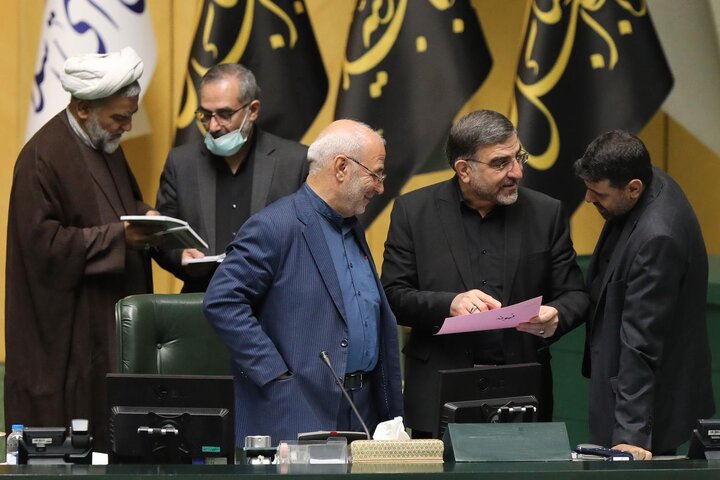 صحن علنی 25 مرداد