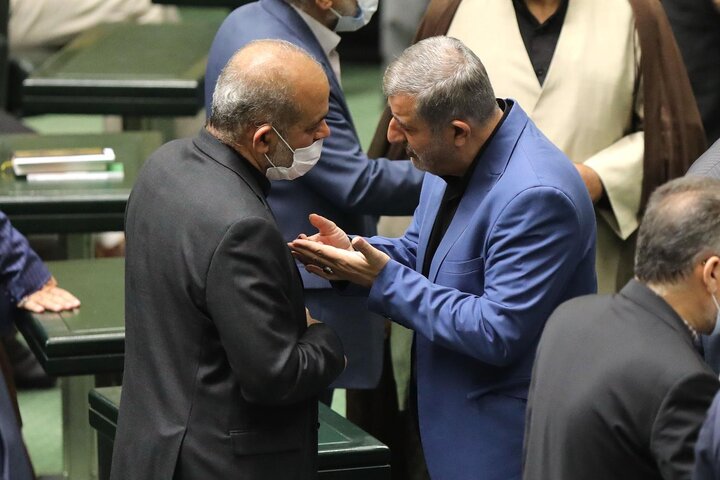 صحن علنی 25 مرداد