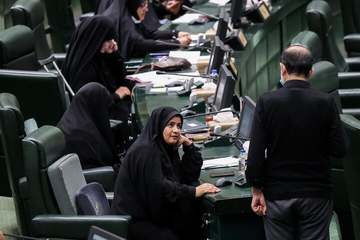 صحن علنی 25 مرداد