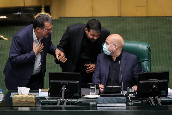 صحن علنی 25 مرداد