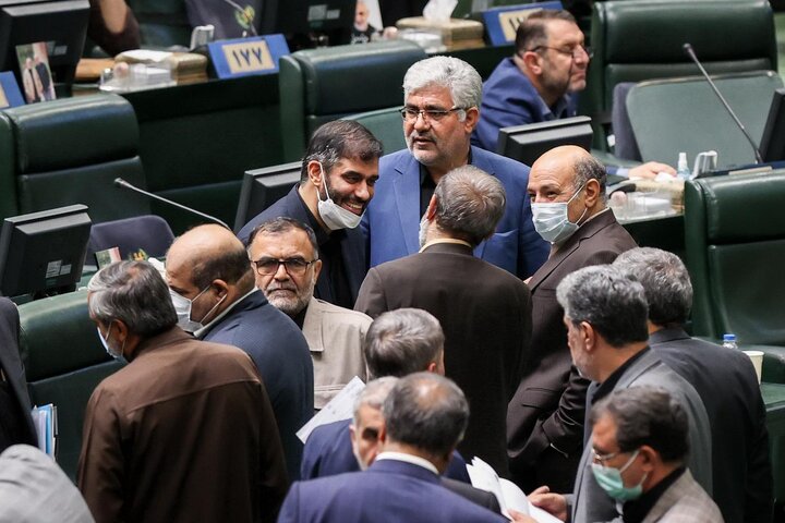 صحن علنی 25 مرداد