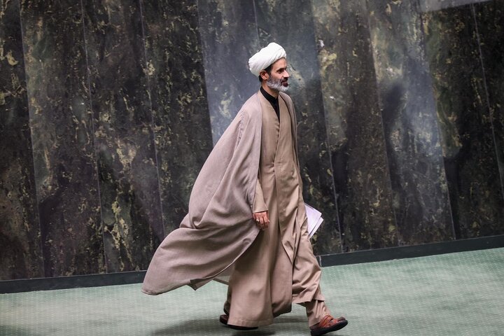 صحن علنی 25 مرداد