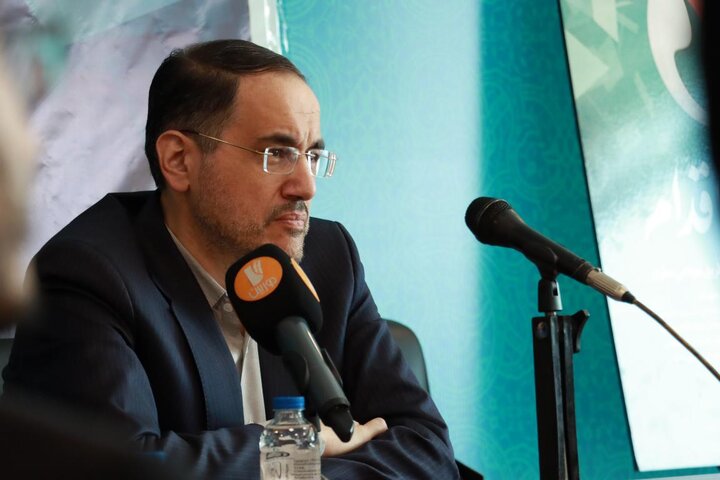 تقلیل حکمرانی مردمی به خصوصی‌سازی و تخفیف آن به اغراض سیاسی جفا بر مردم و انقلاب است