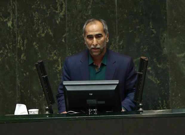 دولت دائمی کردن قانون همسان‌سازی حقوق بازنشستگان را در دستور کار قرار دهد

