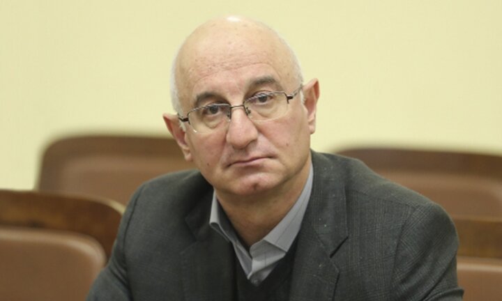 روبرت بگلریان