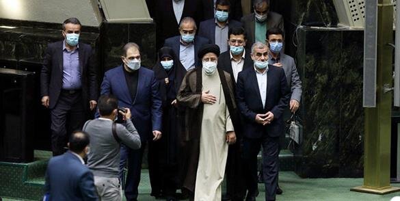 بررسی صلاحیت زاهدی وفا برای تصدی وزارت تعاون در دستورکار/ رییس جمهور وارد صحن مجلس شد