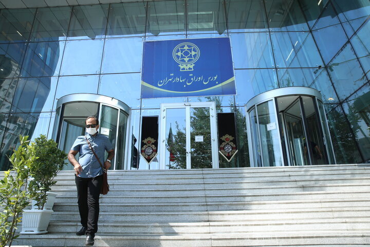 هنوز گزارش تحقیق و تفحص از بورس آماده نشده/ سازمان بورس با مجلس همکاری نمی‌کند 