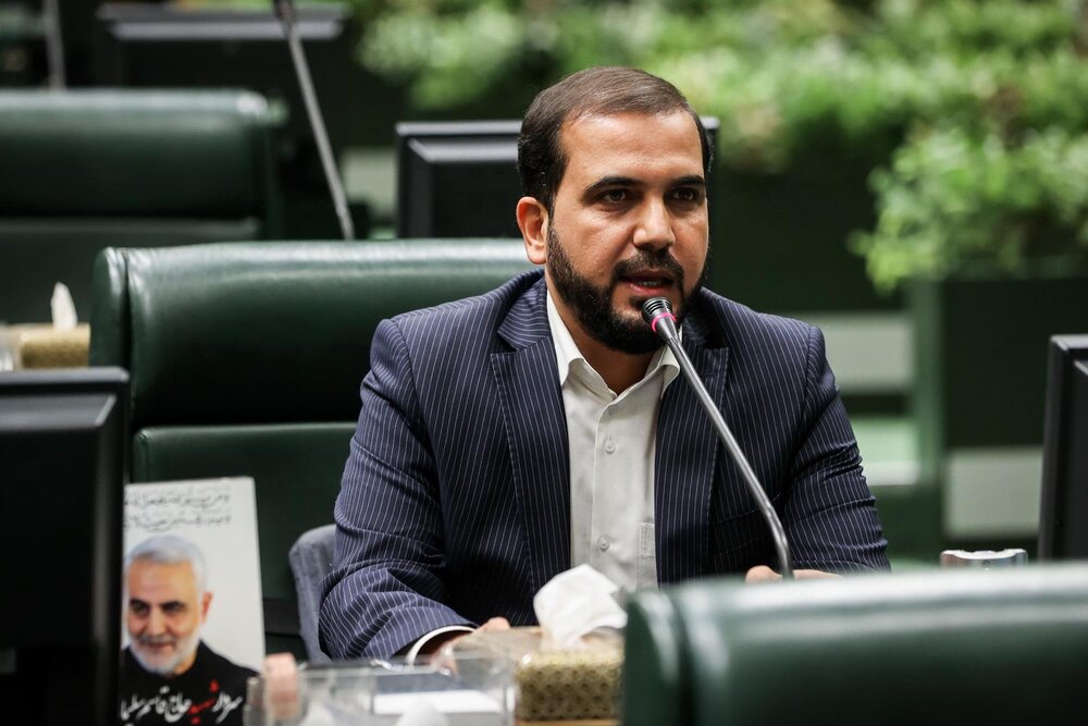 تصویب نهایی افزایش پلکانی حقوق در مجلس/ افزایش ۲۱ تا ۴۳ درصدی دستمزدها در سال ۱۴۰۵
‌