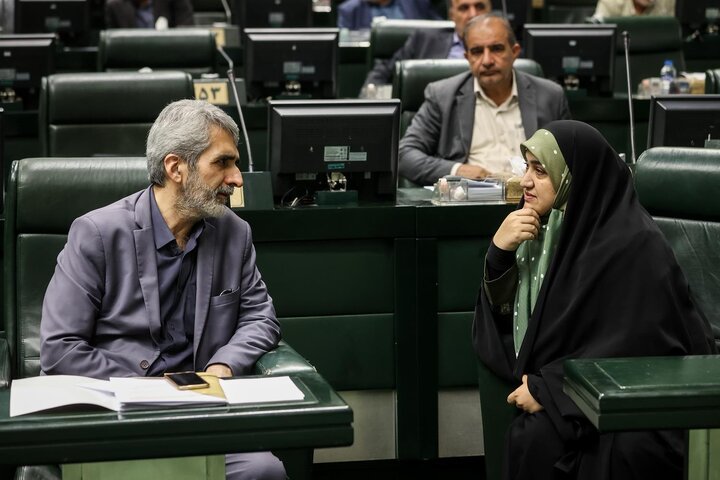 استیضاح وزیرصمت