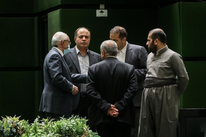 استیضاح وزیرصمت