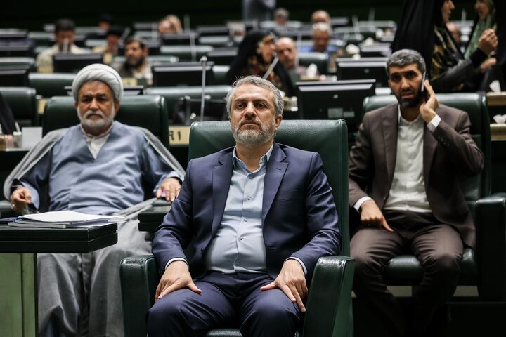 استیضاح وزیرصمت