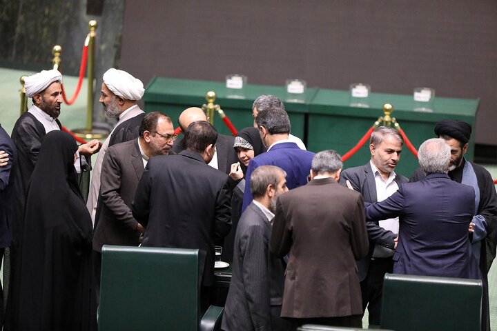 استیضاح وزیرصمت