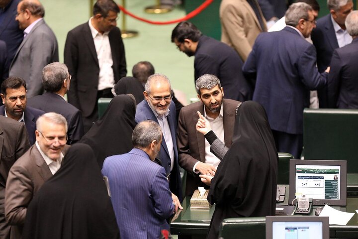 استیضاح وزیرصمت