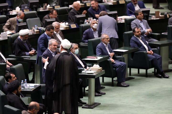 استیضاح وزیرصمت