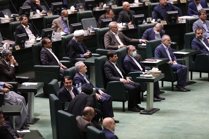 استیضاح وزیرصمت